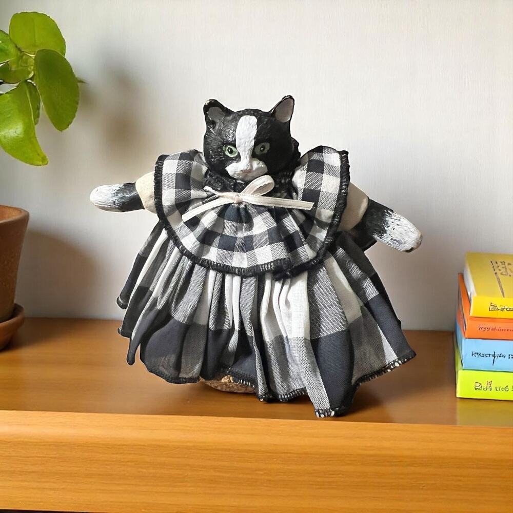 Wisty wonders Inc Crafty cat kitty doll anthropomorphic figurine *Cork bottom
